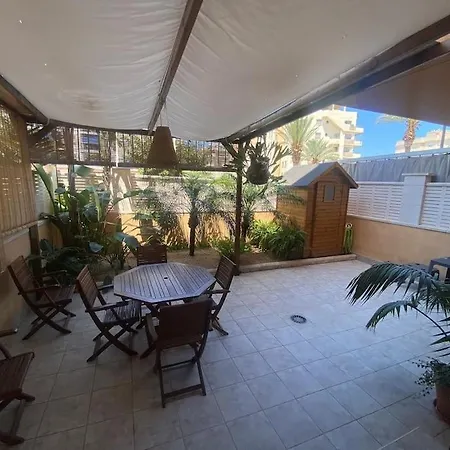 Sun & Sea アパート